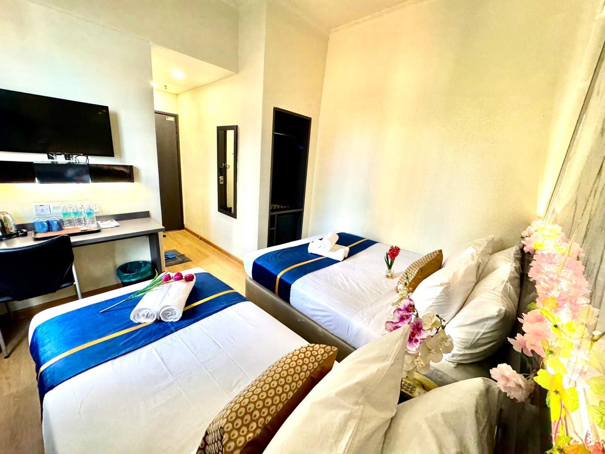 Chinatown Hotel 3*